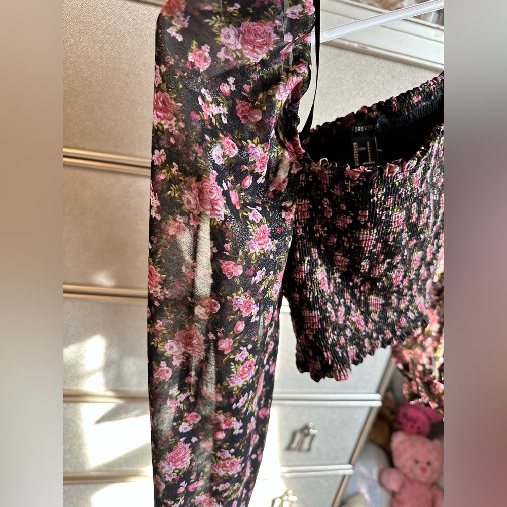 Forever 21 sparkly floral sheer sleeve crop top